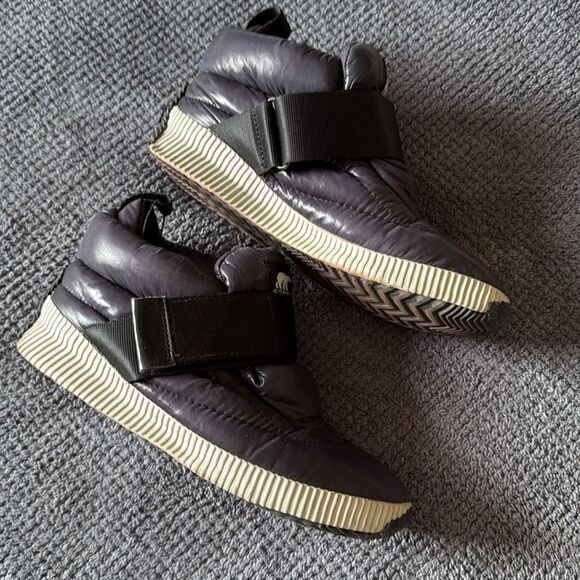 SorelโBlackโ Out N About Puffy Waterproof Booties Size 7.5 Winter Ankle Boots - Picture 4 of 12